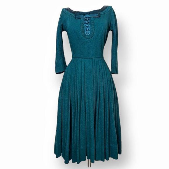 Vintage Dresses & Skirts - Vintage 50s 60s William Fox Pleated Green Midi Sweater Dress